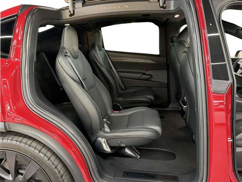 Used 2022 Tesla Model X Plaid image 14
