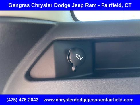 Used 2019 Land Rover Discovery Sport HSE AWD/4WD image 34