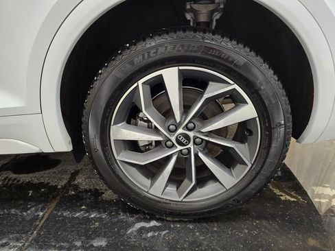 Certified 2023 Audi Q5 2.0T Premium w/ Convenience Package image 11