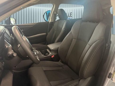 Used 2025 Subaru Outback Premium AWD/4WD image 20