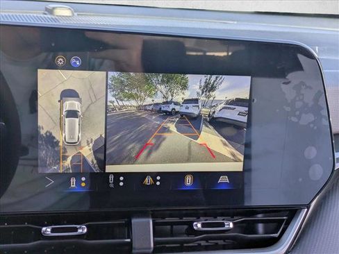 New 2026 Chevrolet Equinox LT w/ Safety and Technology Package image 13