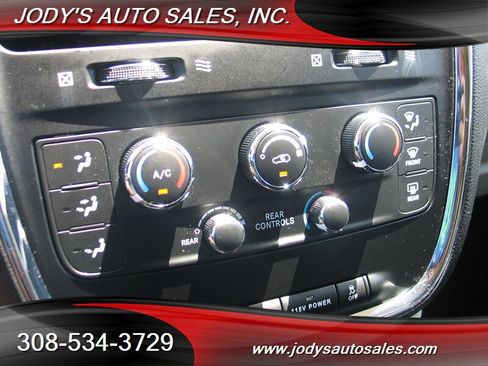 Used 2017 Dodge Grand Caravan SE w/ Power Window Group FWD image 17