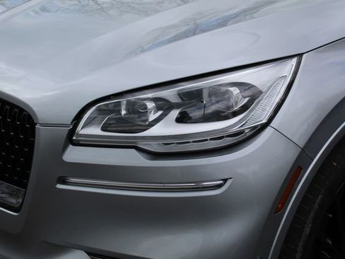 Certified 2023 Lincoln Aviator Black Label w/ Jet Package AWD/4WD image 11