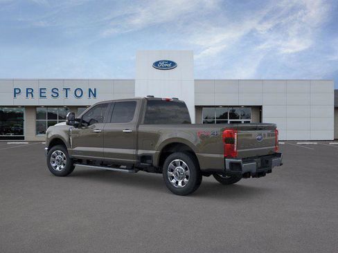 New 2026 Ford F250 Lariat w/ Chrome Package image 4