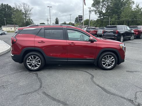 Certified 2024 GMC Terrain SLT AWD/4WD image 15