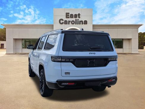 New 2026 Jeep Grand Wagoneer Summit AWD/4WD image 5
