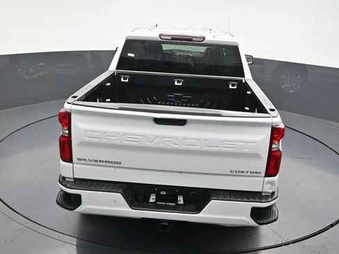 Used 2021 Chevrolet Silverado 1500 Custom RWD image 18