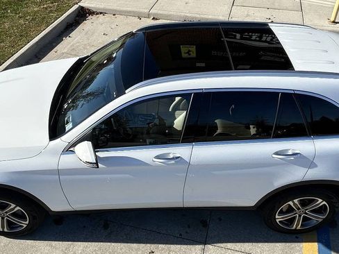 Used 2018 Mercedes-Benz GLC 300 4MATIC image 11