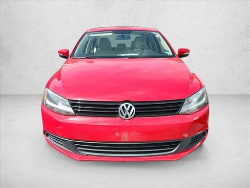 Used 2012 Volkswagen Jetta SE FWD image 2
