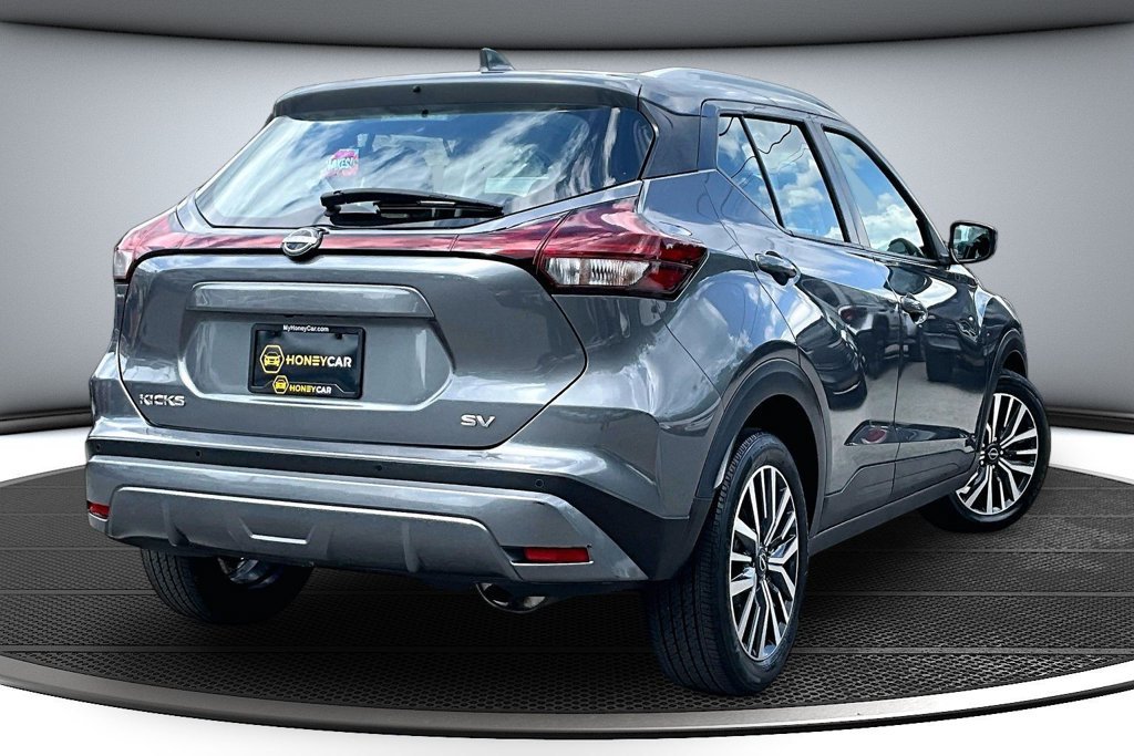 Used 2022 Nissan Kicks SV FWD image 6