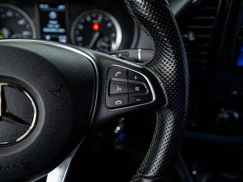 Used 2020 Mercedes-Benz Metris Passenger image 43