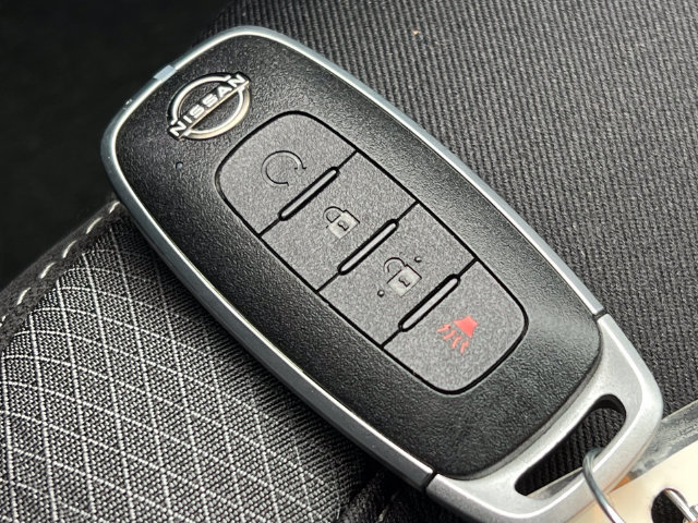 Used 2024 Nissan Pathfinder SV AWD/4WD image 29