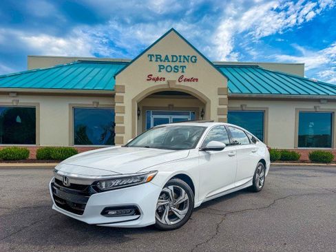Used 2020 Honda Accord EX image 2