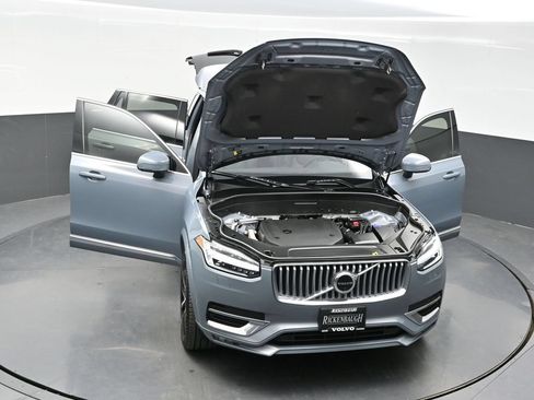 Used 2023 Volvo XC90 B6 Plus AWD/4WD image 41
