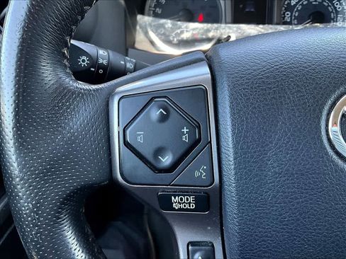 Used 2019 Toyota Tacoma SR5 AWD/4WD image 14