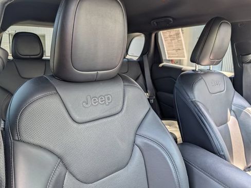 Used 2020 Jeep Cherokee High Altitude AWD/4WD image 13