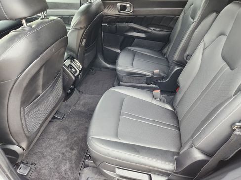 Used 2022 Kia Sorento SX FWD image 28