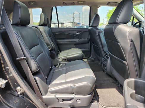 Used 2017 Honda Pilot Elite image 14