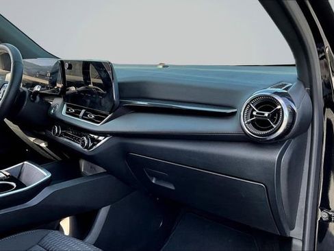 Used 2025 Chevrolet Equinox LT image 25