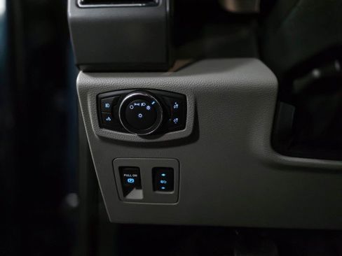 Used 2018 Ford F150 XLT w/ Equipment Group 302A Luxury image 28