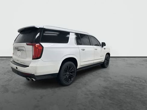 Used 2021 GMC Yukon XL Denali w/ Denali Premium Package RWD image 4
