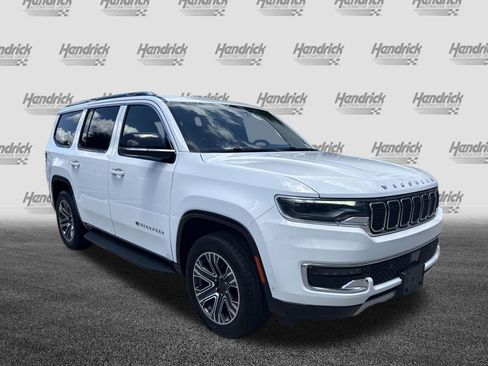 Used 2024 Jeep Wagoneer Series II w/ Flexible Seating Group RWD image 2