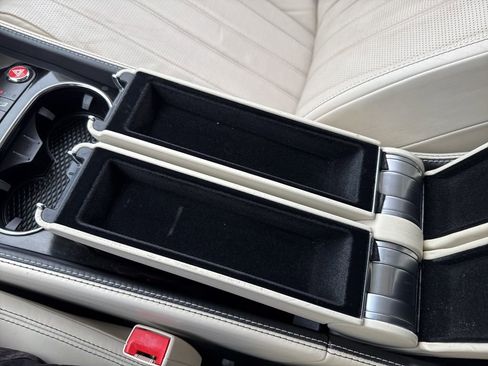 Used 2014 Bentley Flying Spur W12 image 30