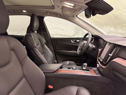 Used 2023 Volvo XC60 B5 Plus w/ Protection Package Premier image 29