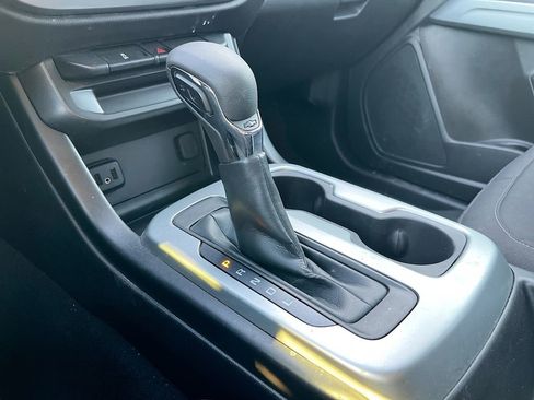 Used 2022 Chevrolet Colorado LT image 16
