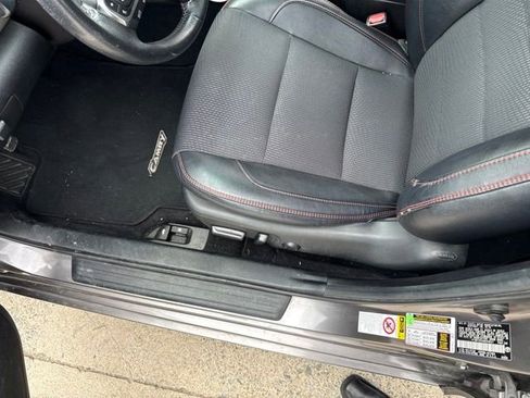 Used 2017 Toyota Camry SE FWD image 11