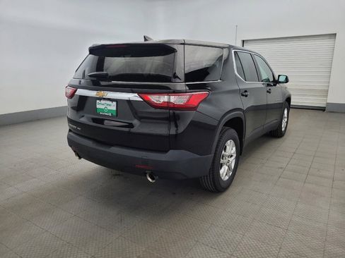 Used 2021 Chevrolet Traverse LS image 9
