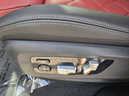 New 2026 BMW X6 M60i w/ Climate Comfort Package image 26