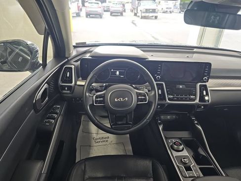 Used 2023 Kia Sorento EX AWD/4WD image 12