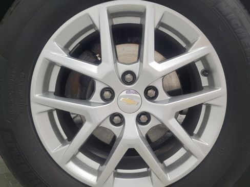 Used 2024 Chevrolet Equinox LT FWD image 31