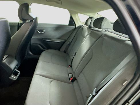 Used 2025 Kia K4 FWD image 26