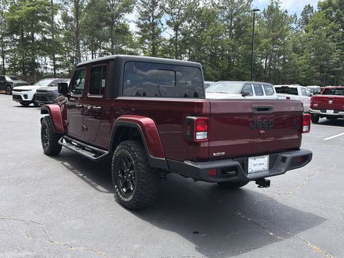 Used 2022 Jeep Gladiator Sport AWD/4WD image 11