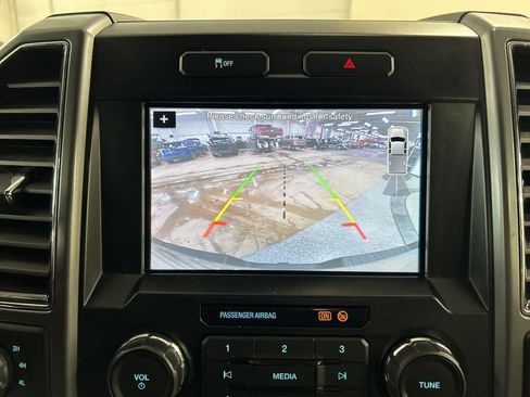 Used 2019 Ford F350 XLT w/ XLT Premium Package image 18