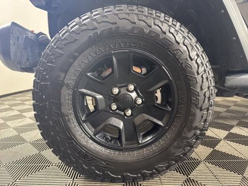 Used 2022 Jeep Gladiator Mojave w/ LED Lighting Group image 10