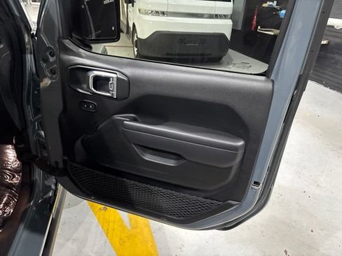 Used 2024 Jeep Wrangler Unlimited Sport AWD/4WD image 32