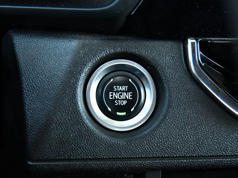 Used 2023 Chevrolet Colorado W/T image 30