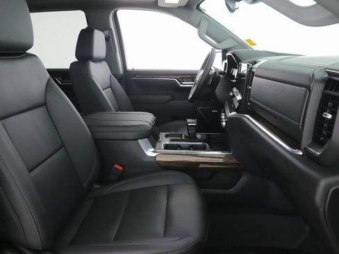 Used 2025 GMC Sierra 1500 Elevation w/ Elevation Premium Package image 32