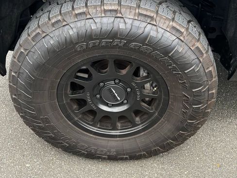 Used 2025 Lexus GX 550 w/ Accessory Package (2T) AWD/4WD image 10