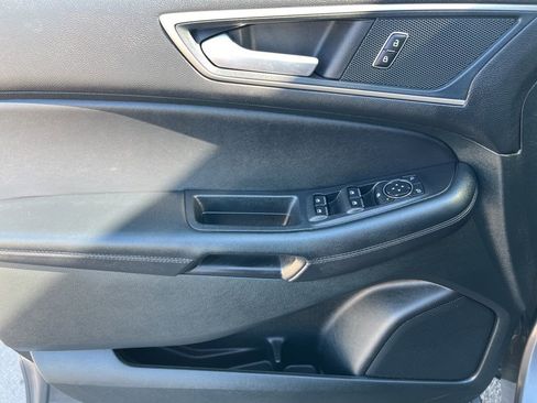 Used 2024 Ford Edge SEL image 12