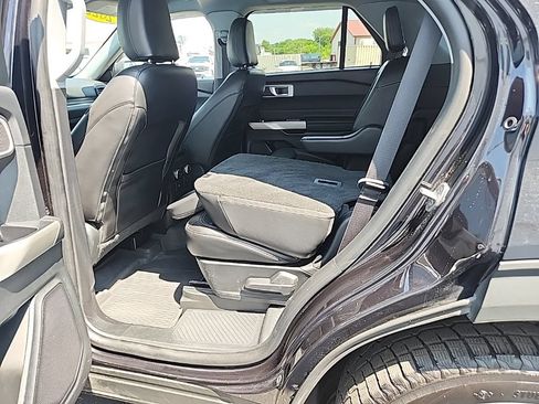 Used 2022 Ford Explorer XLT AWD/4WD image 34