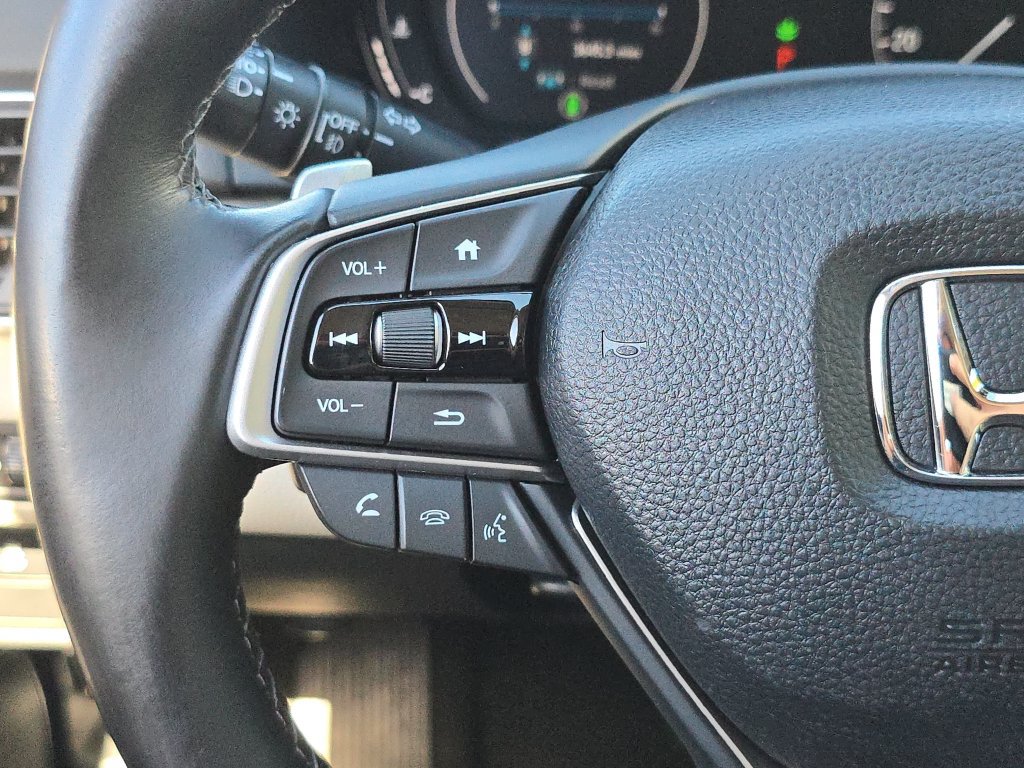 Used 2018 Honda Accord Touring image 23