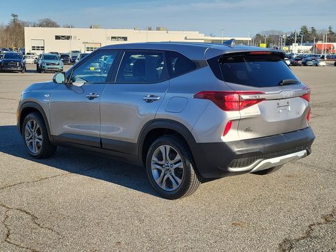 Used 2023 Kia Seltos LX image 7