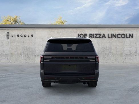 New 2026 Lincoln Navigator Premiere AWD/4WD image 5