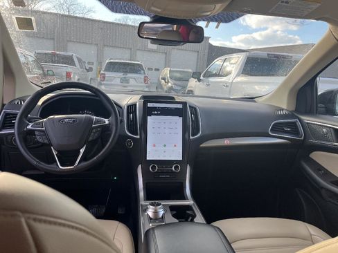 Certified 2024 Ford Edge SEL image 24