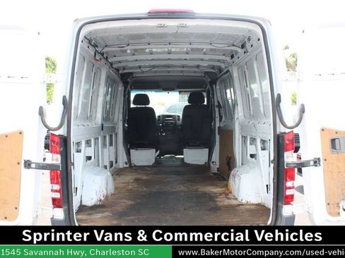 Used 2016 Mercedes-Benz Sprinter 2500 image 41