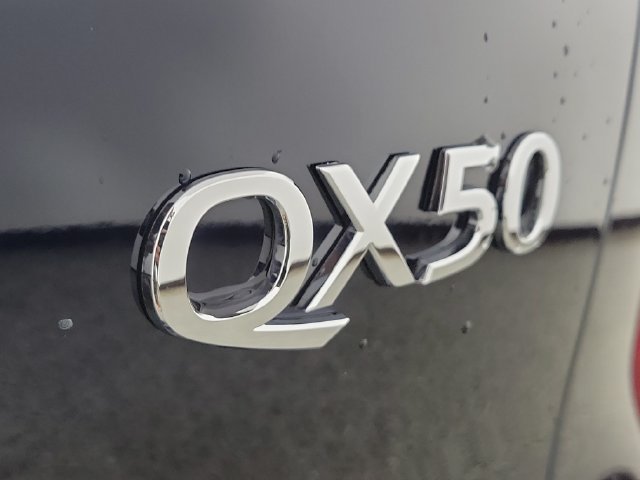Certified 2025 INFINITI QX50 Luxe AWD/4WD image 14